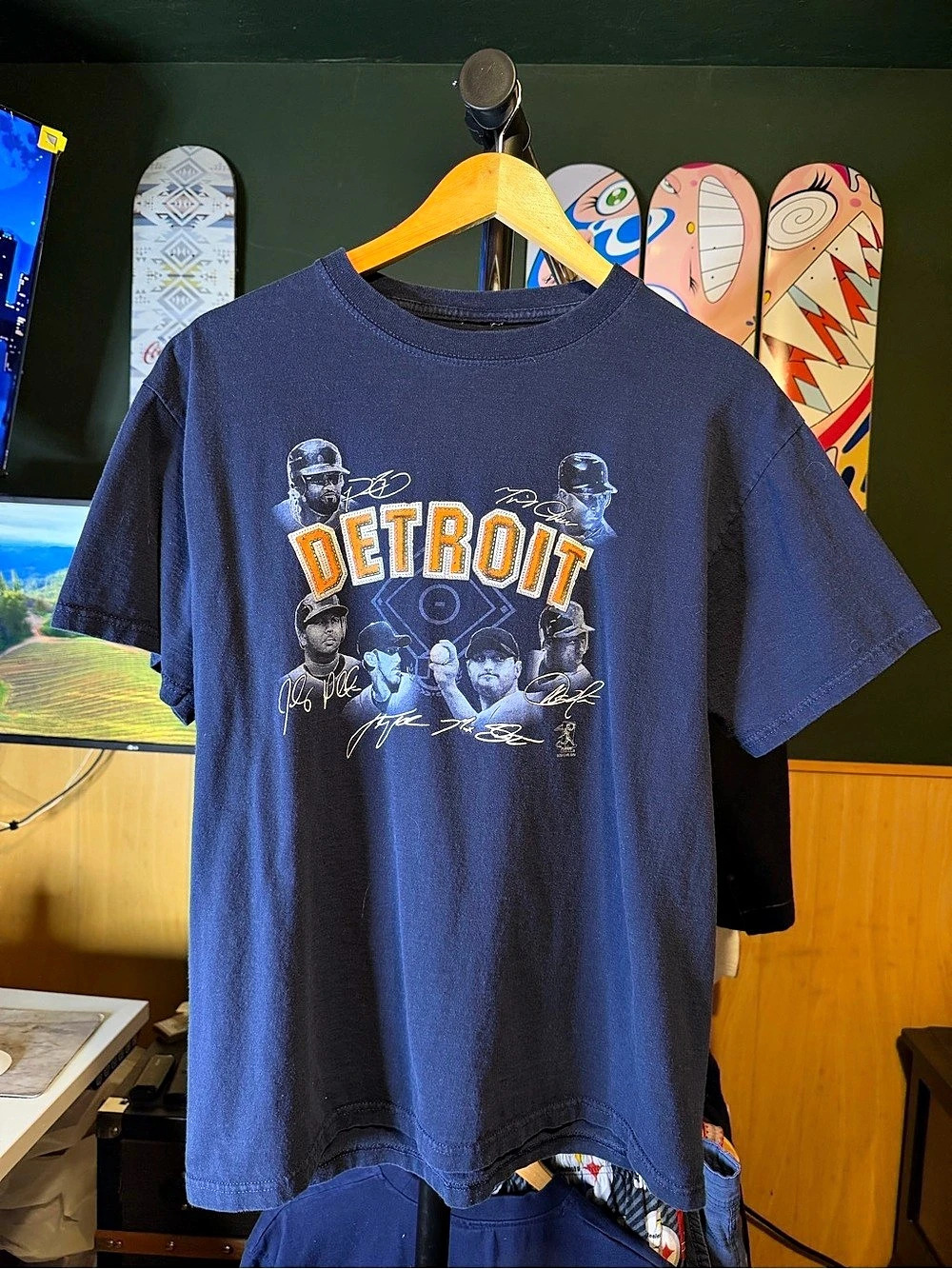 Detroit Tigers 2006 MLB American League Champions Players Graphic Navy Tee